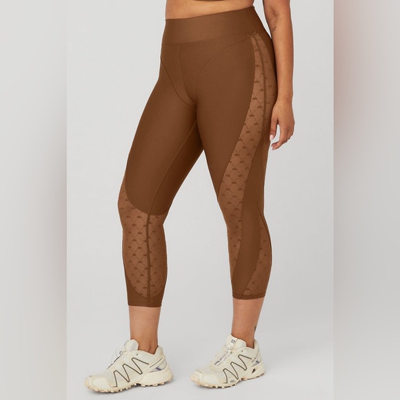 Alo Airlift Mesh High-Waist Celeste Capri in Cinnamon Brown XXS - Picture 5 of 8